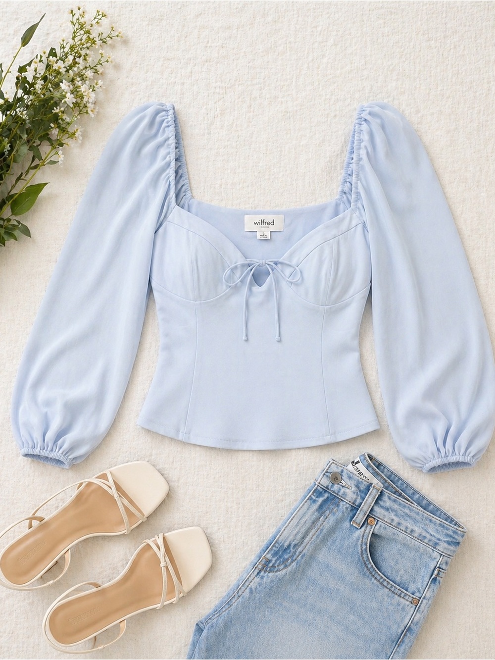Aritzia novella blouse Light Blue Sweetheart Puff Sleeve Top